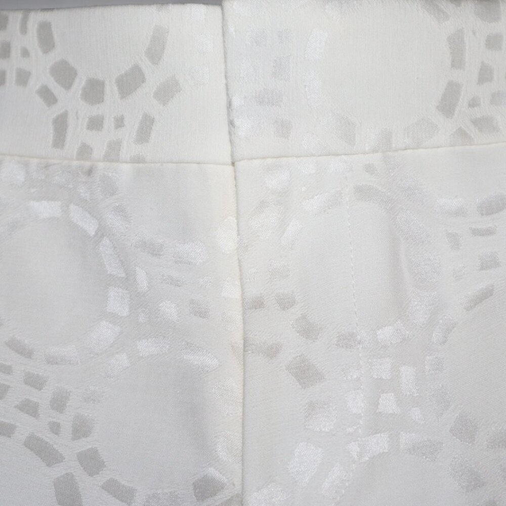 Banana Republic  | White Jacquard Geometric Shorts, Size 4 - Picture 4 of 7
